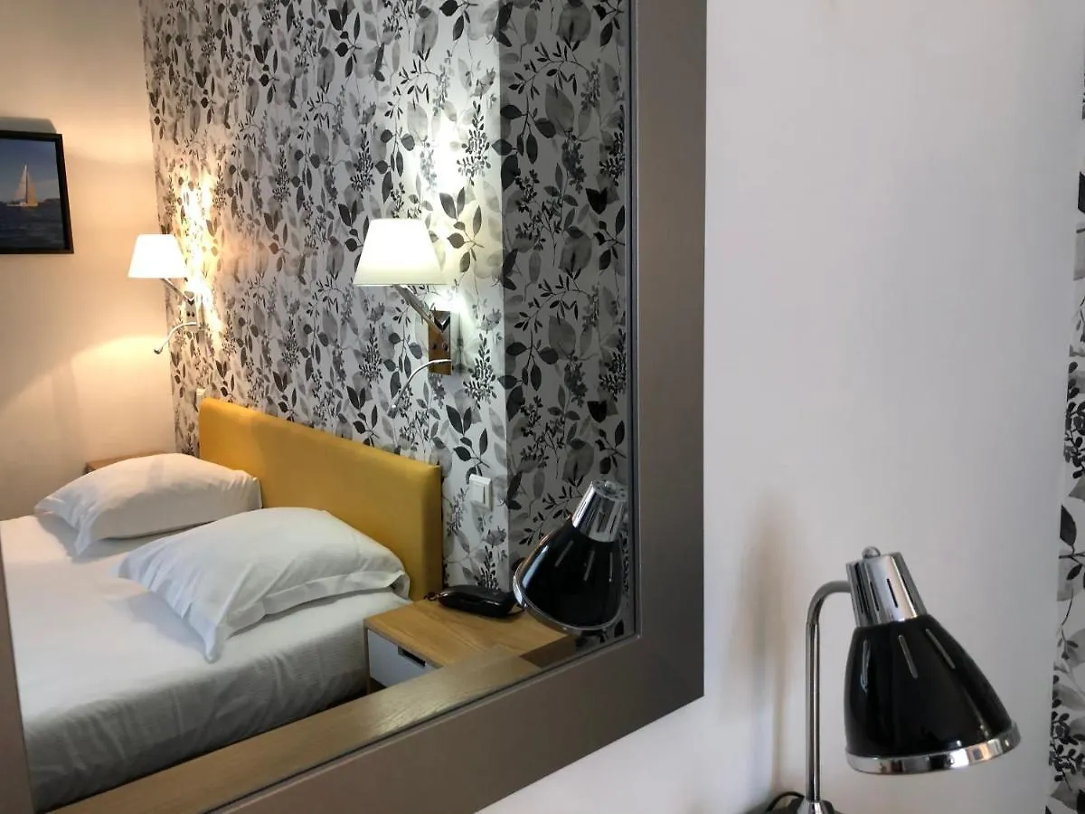 Hotel Ajoncs D'Or Saint-Malo 3*,